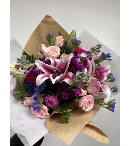 Valentine's Mixed Bouquet - Deluxe. An arrangement by Mae's Flowers and Gifts.