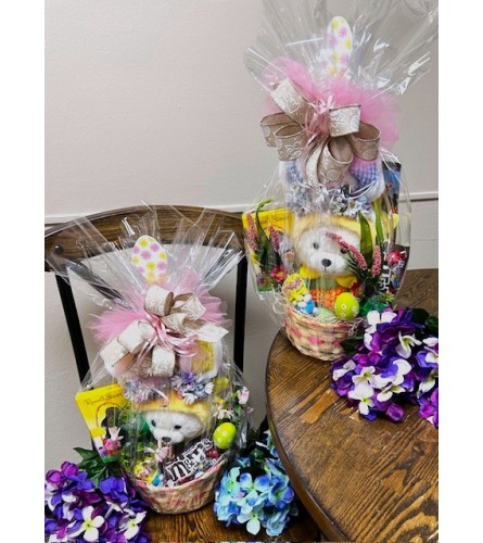 Easter Joyful Basket. An arrangement by Sunny Day Blossoms Design Studio.