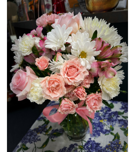Pretty in Pink. An arrangement by Sun Valley Florist.