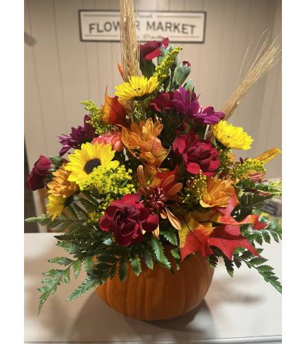 Real Pumpkin Bouquet - Deluxe. An arrangement by Eichholz Flowers.