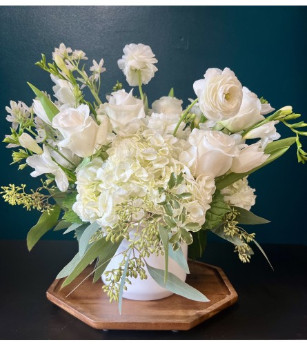 Modern Wishes. An arrangement by The Floral Studio.