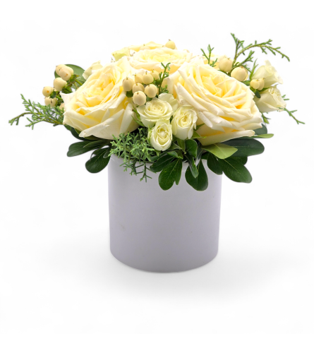 Winter Icicle Elegance - Deluxe. An arrangement by Appleblossoms.