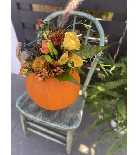 Pumpkin Spice Bouquet - Deluxe. An arrangement by The Flower Box Florist.