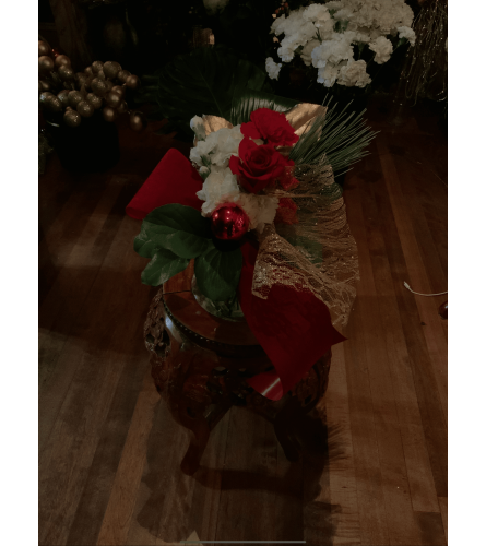 It's Christmas@. An arrangement by Silver Rose Emotions.