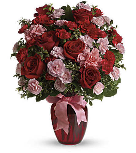 Sweet Kisses - Deluxe. An arrangement by Flowers Unlimited.