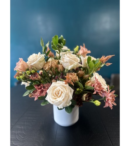 Warm Sentiments (Modern Centerpiece). An arrangement by The Floral Studio.