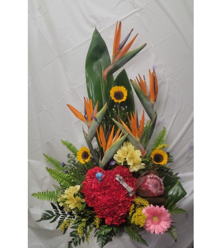 Tropical Heartbeat Bouquet - Standard. An arrangement by Vemongi Flowers.