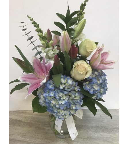 Hydrangea Lily Embrace. An arrangement by Floral Factory.
