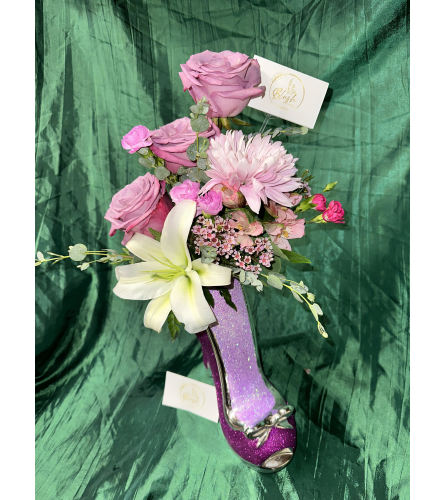 Enchanted Petal Heel. An arrangement by Blushing Flowers.