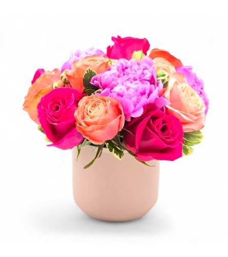 Flamingo Fantasy - Deluxe. An arrangement by Appleblossoms.