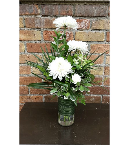 'By Design' Thinking of You. An arrangement by Flowers By Design.