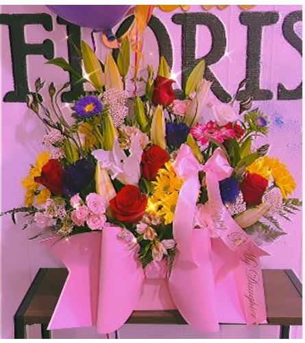 Sweetheart Blossom Box - Deluxe. An arrangement by Geni's Florist and Gifts.