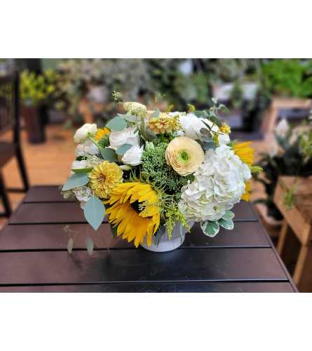 Golden Embrace Blooms. An arrangement by Grace Floral Design Barrie.