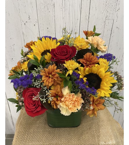 Autumn Radiance by cochrane. An arrangement by Incredible Florist.