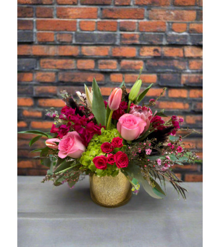 Golden Midnight Havoc. An arrangement by Flower Snobs at Cityview.