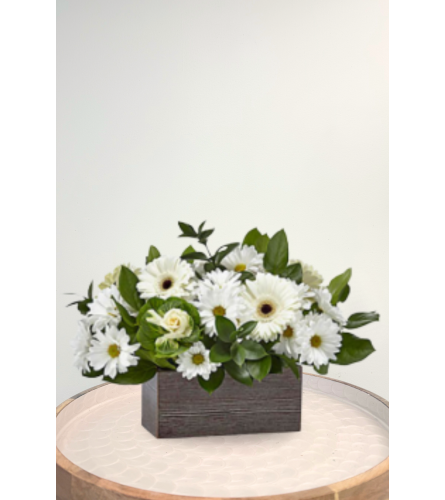 Home Sweet Home - Deluxe. An arrangement by Blossoms On The Trail.