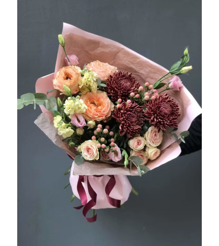 #36 Velvet Blush - Deluxe. An arrangement by Blossy Flowers.