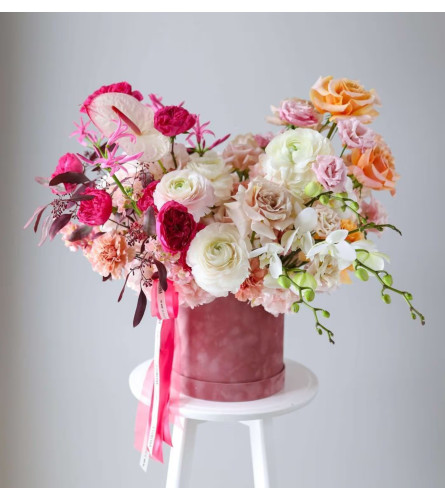 #49 Soraya Box - Deluxe. An arrangement by Blossy Flowers.