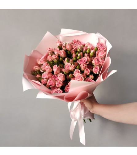 #4 Stella - Deluxe. An arrangement by Blossy Flowers.