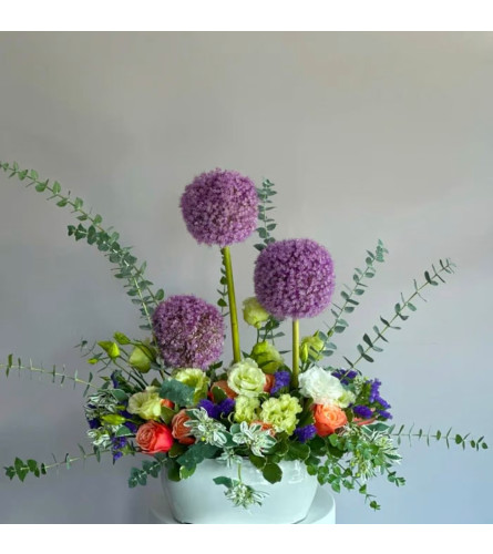 #25 Mood - Deluxe. An arrangement by Blossy Flowers.