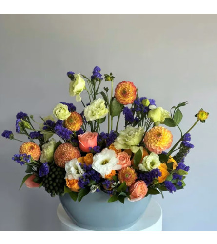 #27 Ashley - Deluxe. An arrangement by Blossy Flowers.