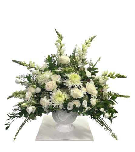 Graceful Remembrance - Deluxe. An arrangement by Avenue Florist.