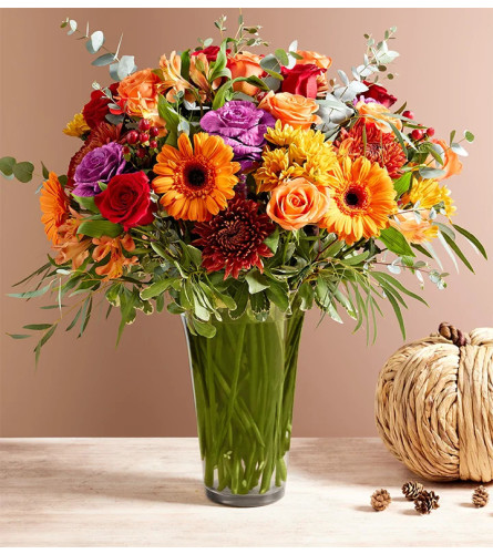 Garden of Grandeur - Deluxe. An arrangement by Aventura Blooming Petals.