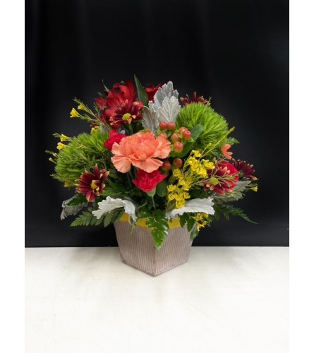 Tinfull of Autumn. An arrangement by Marianne's Floral Garden.