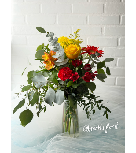 Sunset Tower - Deluxe. An arrangement by Brooklin Floral and Garden Shoppe Inc..