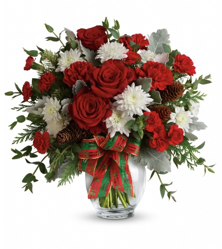 Holiday Shine - Deluxe. An arrangement by Fendley Florists.