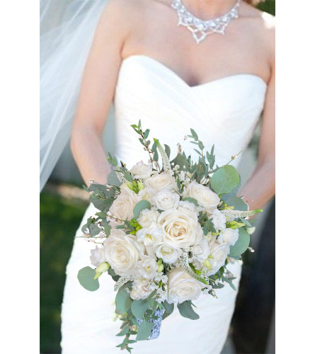 Bridal bouquet Tenderness. An arrangement by Flowers and Beyond.