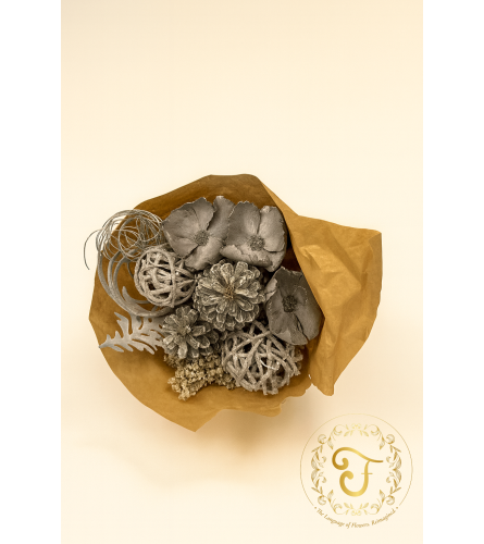 Winter White Dried Bouquet - Standard. An arrangement by Floratechnics.