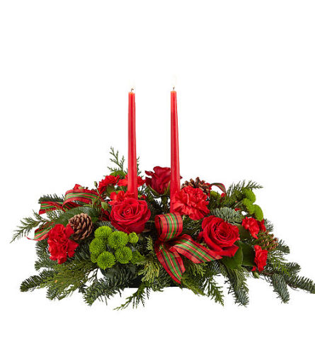 Classic Centerpiece. An arrangement by Northwest Florist.