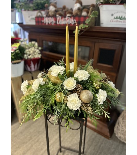Winter Glamour. An arrangement by Linda's Floral Designs.