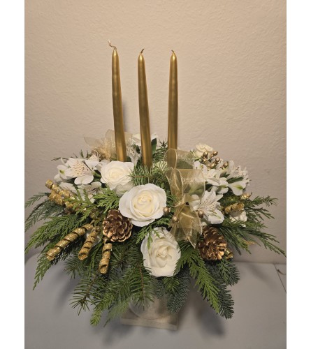 Golden Gathering Centerpiece - Deluxe. An arrangement by Passiflora Creations LLC.