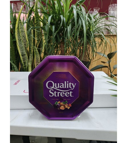 QUALITY STREET 650G. An arrangement by KW Flowers.