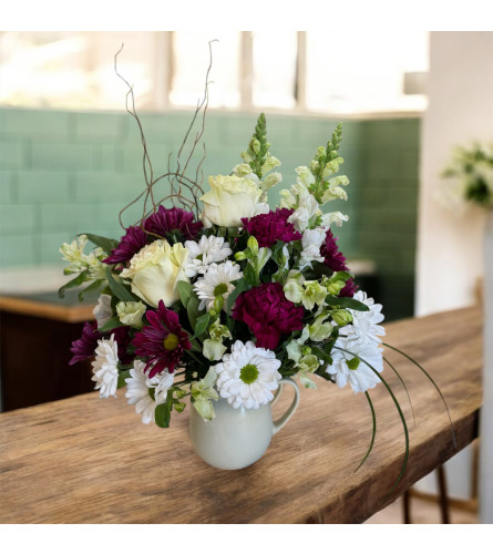 Soft Latte Romance. An arrangement by In Bloom.