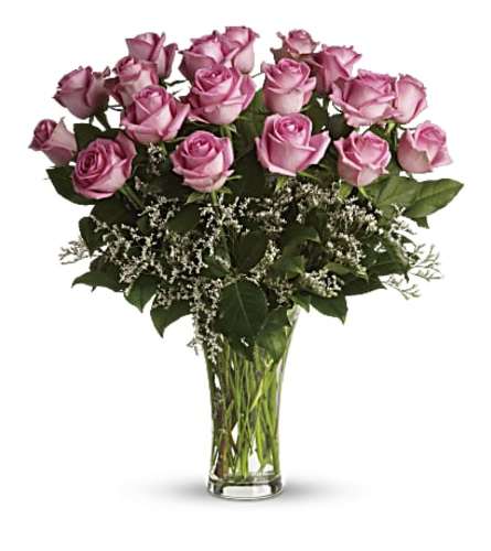 Pink Whisper Dreams - Deluxe. An arrangement by Flore's Shop.