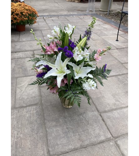 Ainsley Joy. An arrangement by Zaisers Florist and Greenhouse.