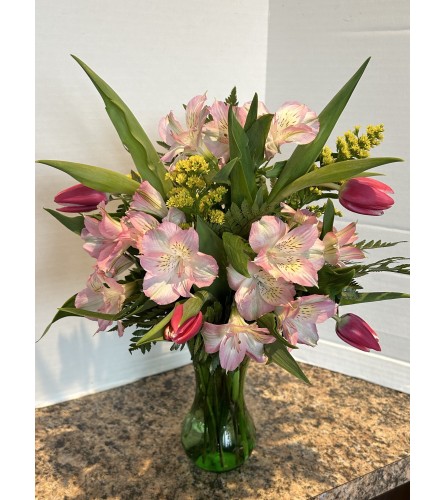 Patricia. An arrangement by Zaisers Florist and Greenhouse.