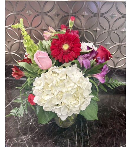 Cupid's Kisses. An arrangement by Deep Creek Floral.