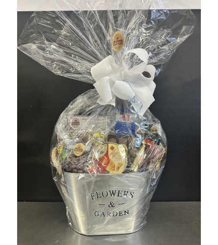 Jumbo Nutty Chocolatier Goodie basket. An arrangement by DMP Flowers and Gifts.