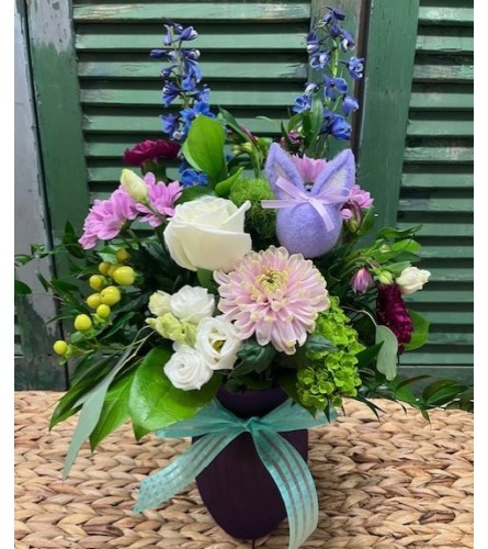 Springtime Delight. An arrangement by Forest Florist.