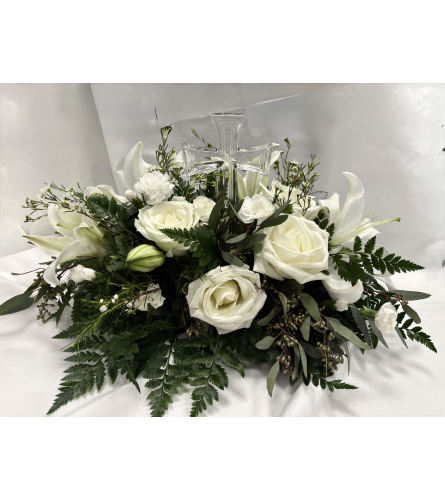 Cross centerpiece. An arrangement by Deep Creek Floral.
