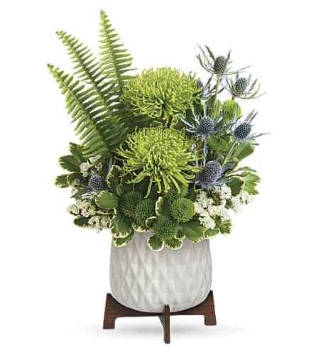 Teleflora's Style Statement Bouquet. An arrangement by Love Floral.