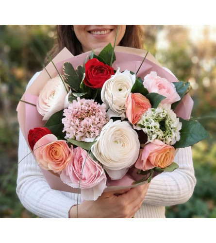 Blushing Romance. An arrangement by Sophie's Flowers.