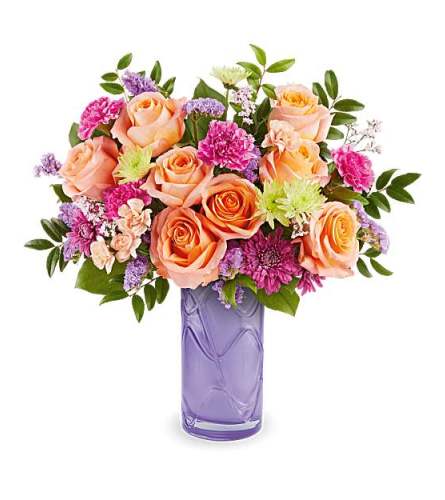 Pretty Daydream Bouquet. An arrangement by Tallevast Florist.