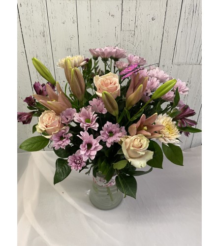 Love you mom 2026. An arrangement by Red Rose Incredible Florist.