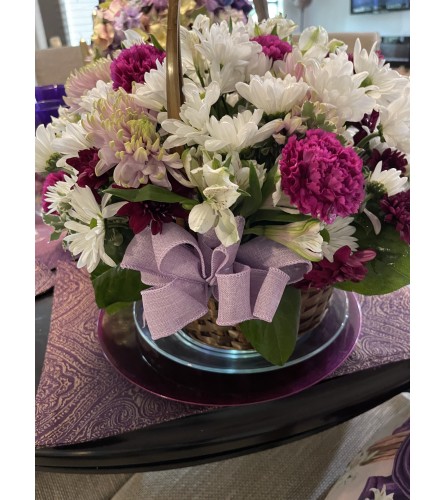 Tabletop Conversation. An arrangement by Seasons Change Designs.