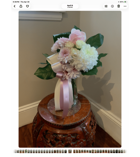 Special Mom. An arrangement by Silver Rose Emotions.